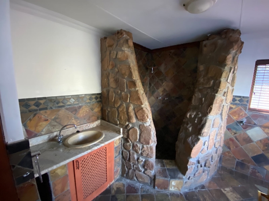 5 Bedroom Property for Sale in Waterkloof A H North West
